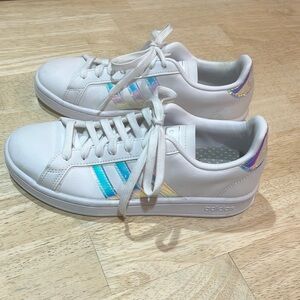 Adidas size 6.5. NWOT